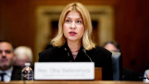 Ukrajinský vyslanec USA odstúpi uprostred vyšetrovania korupcie – FT