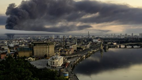 Rusko zaútočilo na ukrajinské výrobné závody dronov a rakiet – ministerstvo obrany
