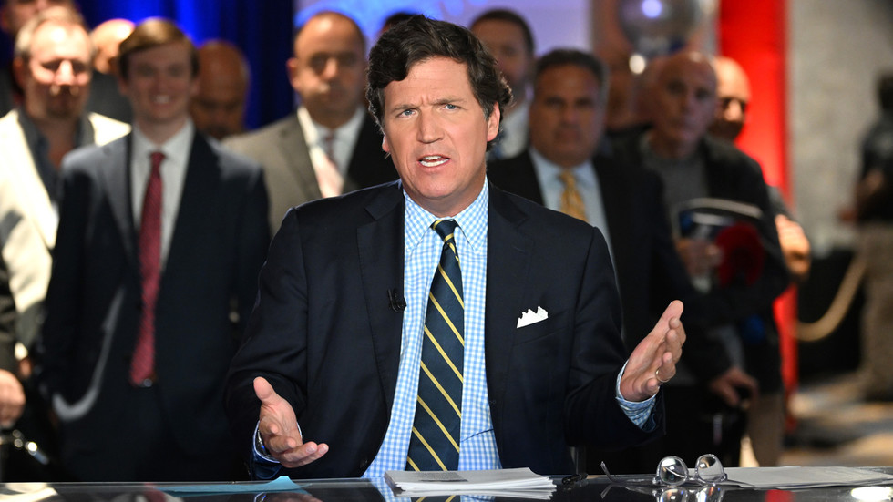 Trumpova „zrada“ smeruje USA k revolúcii – Tucker Carlson Trumpova „zrada“ smeruje USA k revolúcii – Tucker Carlson