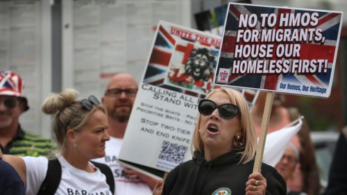 Britskí migranti: Jedna dedina toho má dosť
