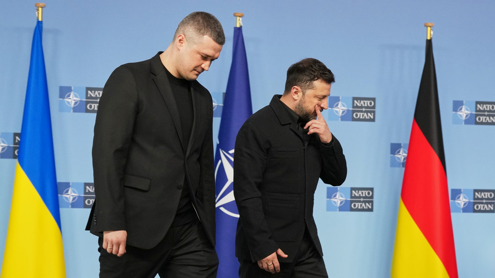 Zelenskyj sa obával politického vzostupu bývalého ministra obrany – médiá Zelenskyj sa obával politického vzostupu bývalého ministra obrany – médiá