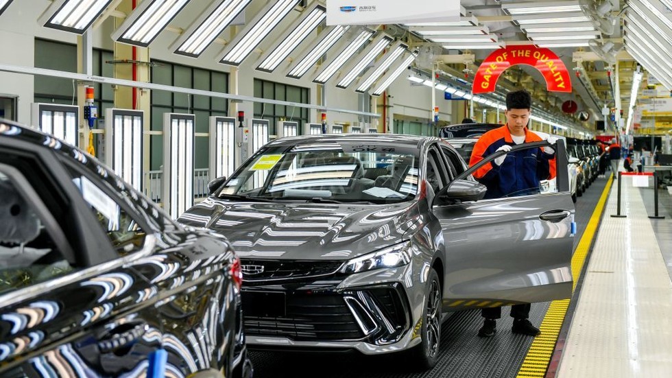 Čínsky automobilový gigant získava pôsobisko v EÚ Čínsky automobilový gigant získava pôsobisko v EÚ