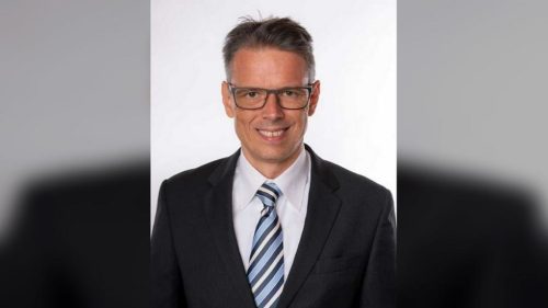 Švajčiarsky politik, ktorý podporil protipedofilné zákony, obvinený zo znásilnenia maloletej
