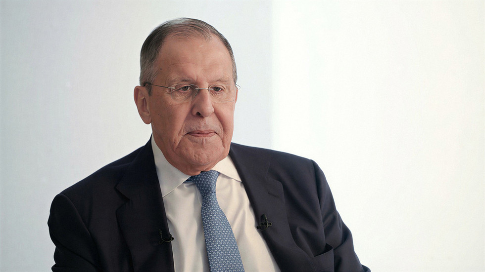 Západ tlačí na Rusko „ultimátum“ ohľadom Ukrajiny - Lavrov