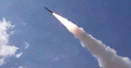 Irán zaútočil dronmi na americkú leteckú základňu v Kuvajte