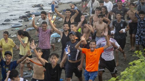 Sionisti oslavujú inváziu španielskych migrantov