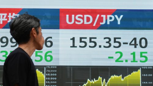 USA zasahujú, keďže Japonsko sa zbavuje štátnych dlhopisov, aby zachránilo klesajúci jen