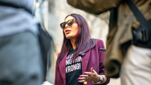 Laura Loomerová bojuje prehranú vojnu proti samotnej realite.