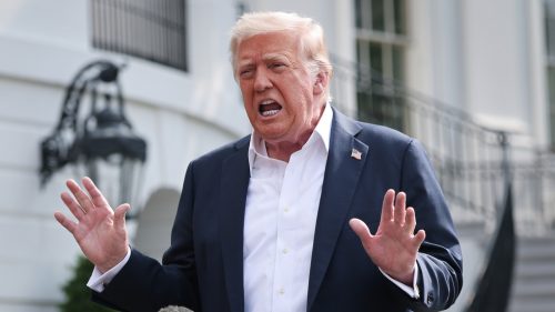Trump kritizuje washingtonský „ComPost“ ako „zradný“