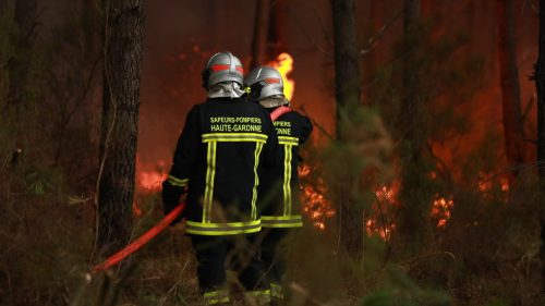 Rusko odmieta francúzsku konšpiračnú teóriu o lesných požiaroch