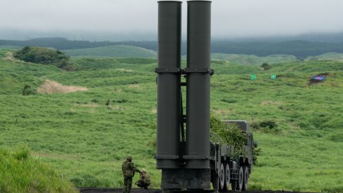 Japonsko sa vyzbrojuje na boj na diaľku a Čína má obavy