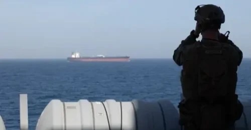 Nákladná doprava cez Hormuz sa takmer úplne zastavila