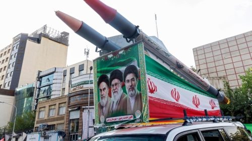 Trump upúšťa od prístupu „čo najskôr zaútočiť na Irán“ – CNN