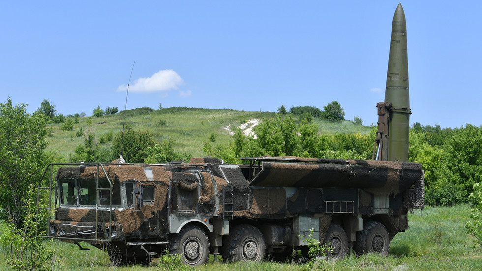Rusko zaútočilo na závody na výrobu dronov a raketových zbraní v Kyjeve – ministerstvo obrany