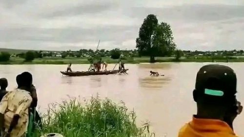 Pri katastrofe lode v Nigérii zahynulo 52 ľudí