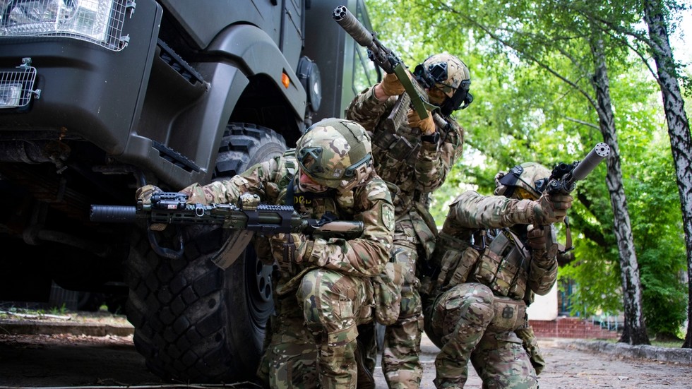 FSB zatkla cudzinca v súvislosti s plánom na útok s dronom na Ukrajine FSB zatkla cudzinca v súvislosti s plánom na útok s dronom na Ukrajine