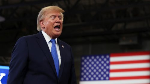 Trump zaviedol 50 % clá na kanadské autá