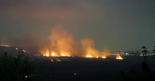 Izrael bombarduje a útočí na južný Libanon