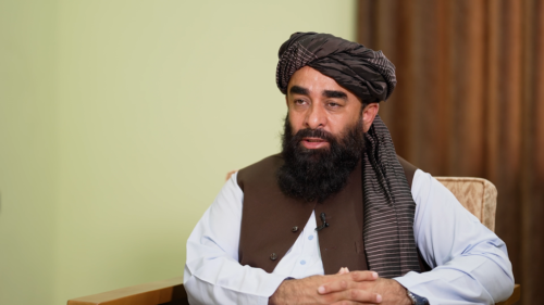 Afganistan je na tom „nepochybne“ lepšie bez USA, tvrdí hovorca Talibanu (VIDEO)