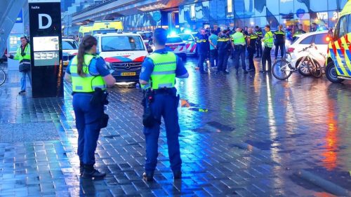 Tiktoker bodol troch ľudí počas živého vysielania v Amsterdame – médiá