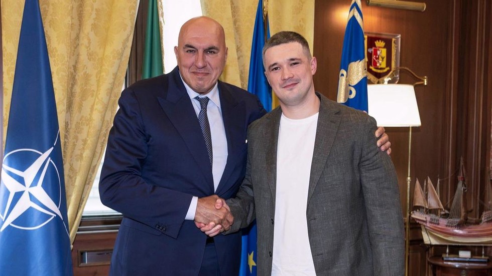 Vojna na Ukrajine neprebehla podľa plánu. Kariéra jej bývalého ministra obrany áno.