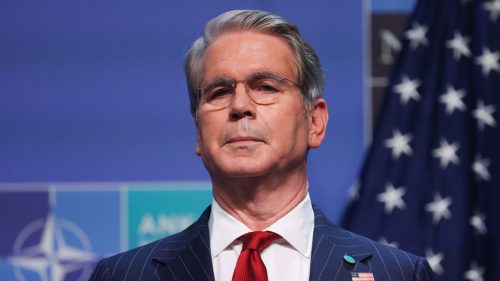 USA hrozia Iránu „finančným násilím“