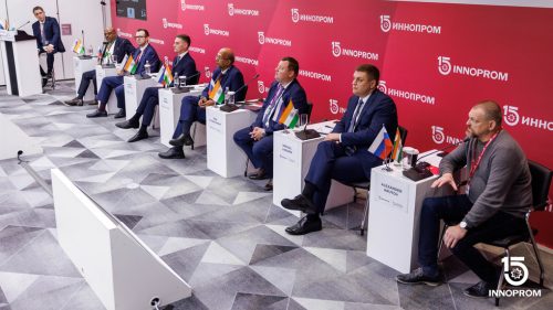 INNOPROM. India privedie ruské a indické priemyselné firmy do Nového Dillí pred summitom BRICS