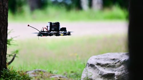 Ukrajinci v indickej väzbe zapojení do útoku dronom na mjanmarské osobné lietadlo – správa