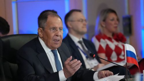 Trumpove plány pre Ukrajinu „vystrašili Európanov na smrť“ - Lavrov