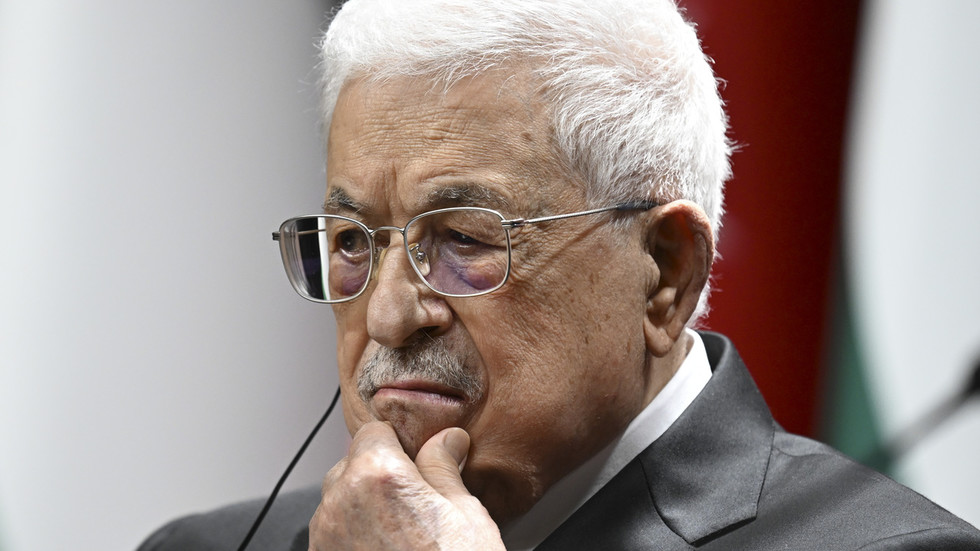 USA zakázali palestínskemu prezidentovi cestu na zasadnutie OSN. USA zakázali palestínskemu prezidentovi cestu na zasadnutie OSN.
