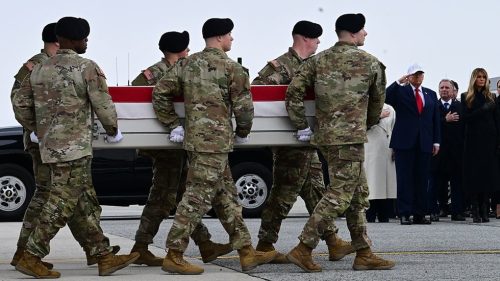 V iránskej vojne zomrelo viac amerických vojakov, ako zverejnil Pentagon, tvrdí WaPo