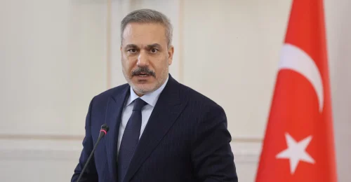 Turecký minister zahraničných vecí: Prebieha úsilie o zmiernenie napätia medzi Saudskou Arábiou a Hútíovcami