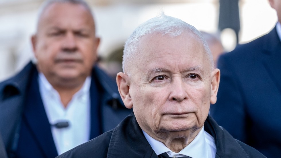Zelensky nadhodil myšlienku spoločného štátu, aby vtiahol Varšavu do vojny – tvrdí líder poľskej opozície. Zelensky nadhodil myšlienku spoločného štátu, aby vtiahol Varšavu do vojny – tvrdí líder poľskej opozície.