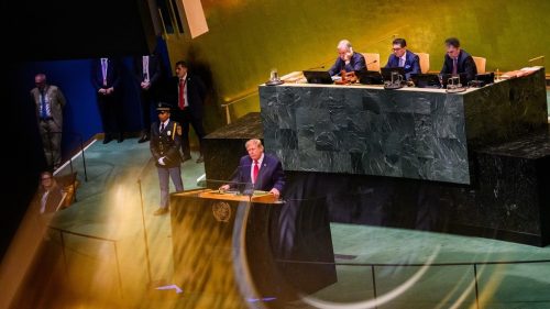 Trump v prejave v OSN hrozí „zničením“ Iránu (VIDEO)