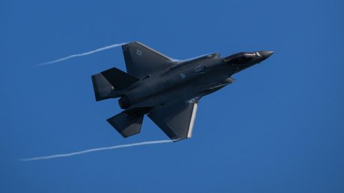 Čína získava súčiastky pre F-35 obsahujúce citlivé americké technológie – Bloomberg