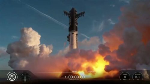 SpaceX Starship po úspešnej misii vybuchol v ohnivej guli (VIDEO)