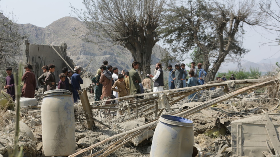 Pakistan podniká smrtiace útoky na Afganistan.