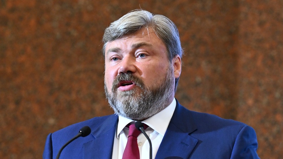 Ruský podnikateľ obviňuje Bidena z krádeže svojich peňazí. Ruský podnikateľ obviňuje Bidena z krádeže svojich peňazí.