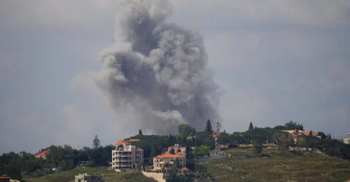 Izraelské delostrelectvo a nálety zasiahli južný Libanon.