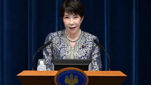 Japonská premiérka odsudzuje údajné zabitie ženy príslušníkom americkej námornej pechoty.