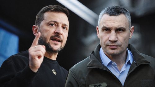 Zelensky a starosta Kyjeva si navzájom kladú za vinu ruské útoky.