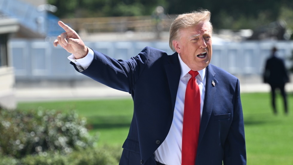 Ukrajina by si mala zvoliť nového prezidenta – Trump