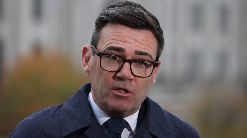 Britský premiér obviňuje Rusko zo zasahovania do brexitu.