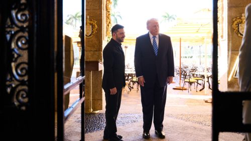 Trump „zradil Ukrajinu“ – tvrdia americkí senátori