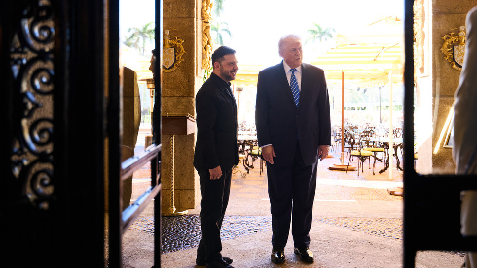 Trump „zradil Ukrajinu“ – tvrdia americkí senátori Trump „zradil Ukrajinu“ – tvrdia americkí senátori