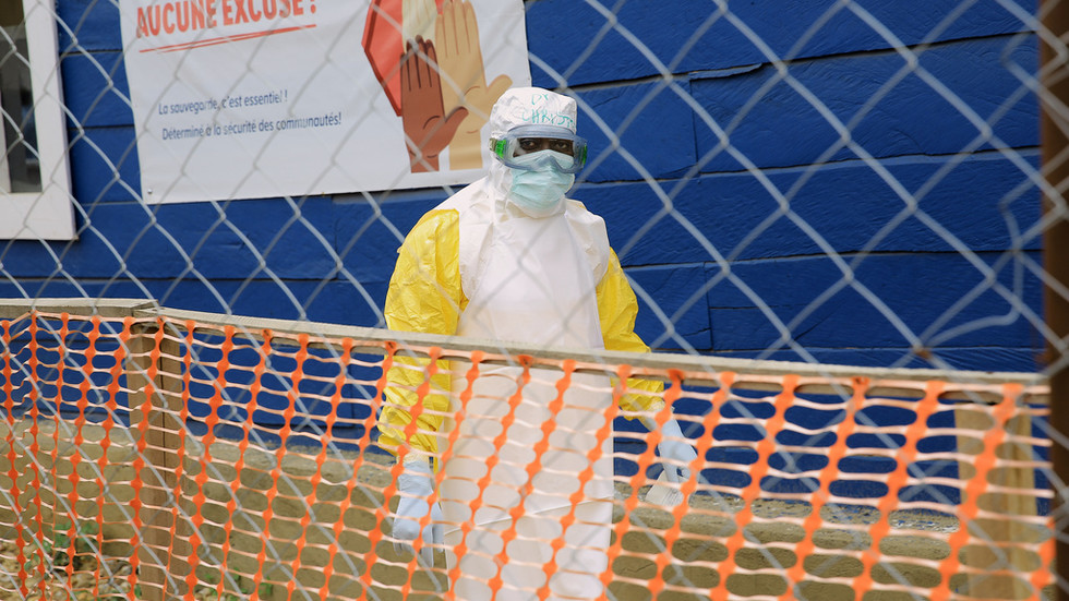 Počet obetí eboly presiahol 4 400. Počet obetí eboly presiahol 4 400.