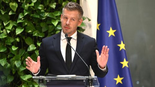 Maďarsko sa v otázke dohody o nafte medzi USA a Ruskom odklonilo od postoja EÚ