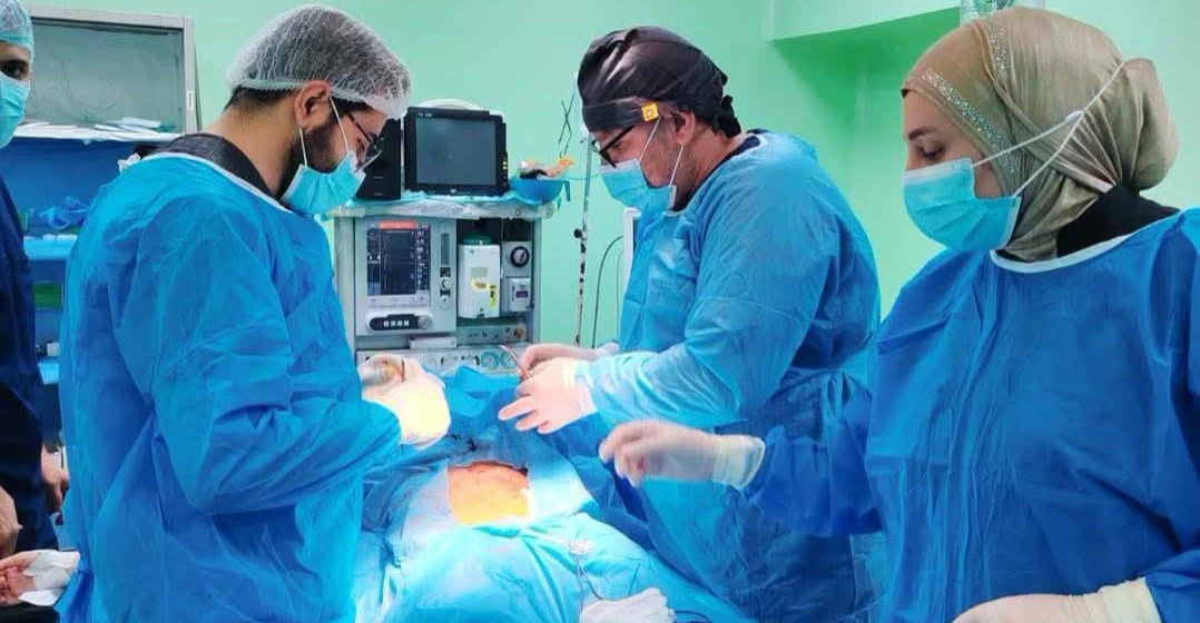 Irackí chirurgovia vybrali pacientovi 214 ihiel a špendlíkov