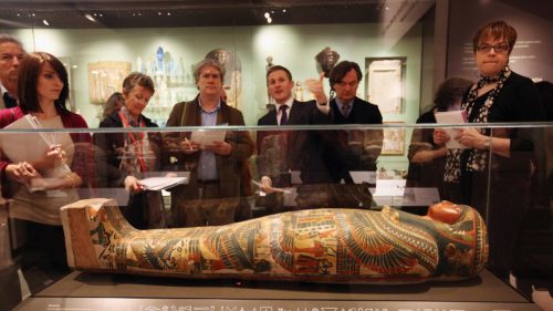 Britské múzeum odstraňuje egyptské múmie pre chýbajúci „súhlas“