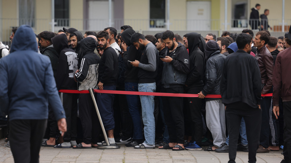 Sýrsky migrant sa po znásilnení tínedžerky v Nemecku dostal na slobodu – médiá Sýrsky migrant sa po znásilnení tínedžerky v Nemecku dostal na slobodu – médiá